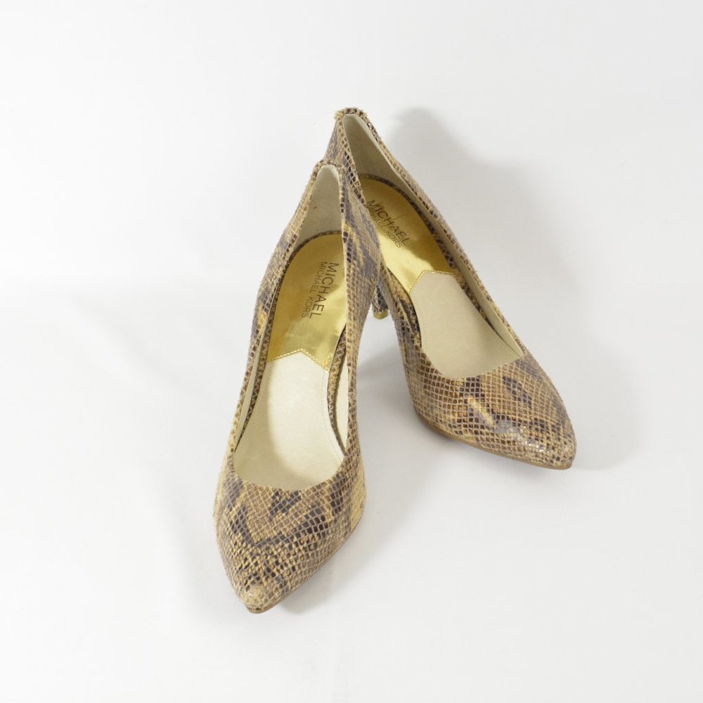 Michael Kors pump
